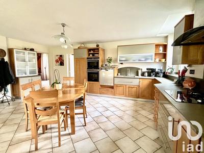 Maison - 229 m² - 9 pièces
