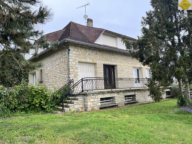 Maison - 170 m² - 8 pièces