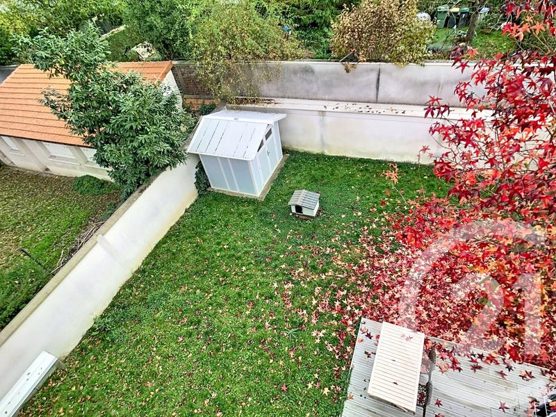 Maison - 96 m² - 5 pièces