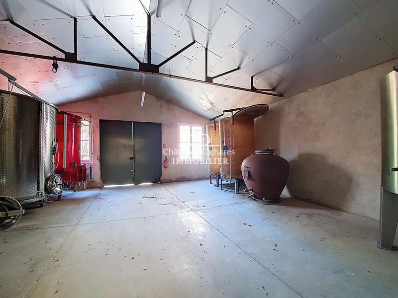 Local d'activités - 730 m²