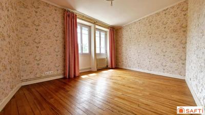 Maison - 122 m² - 5 pièces