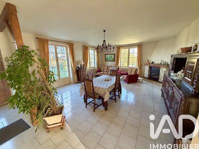 Maison - 98 m² - 5 pièces