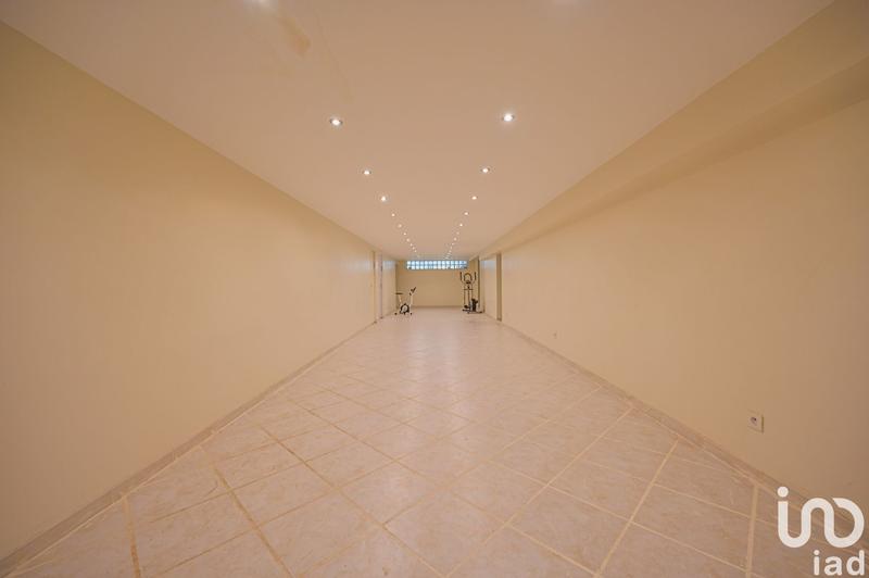 Maison - 421 m² - 5 pièces