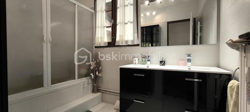 Villa - 155 m² - 6 pièces