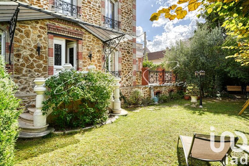 Maison de maîtres - 223 m² - 10 pièces