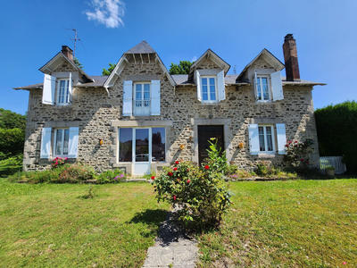 Maison de village - 194 m² - 9 pièces