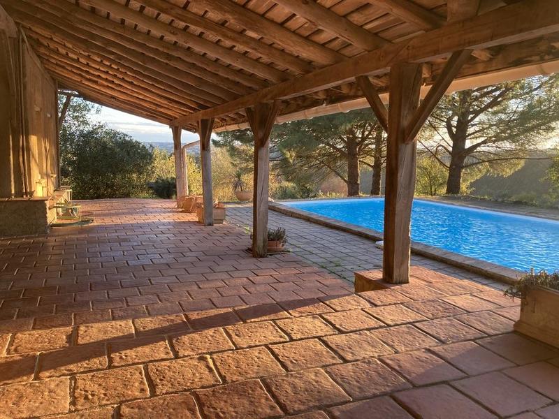 Villa - 240 m² - 10 pièces