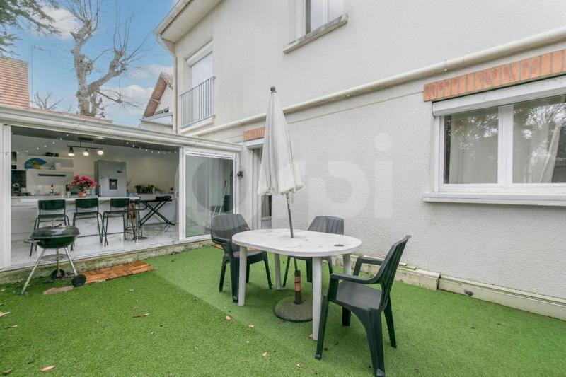 Appartement - 80 m² - 3 pièces