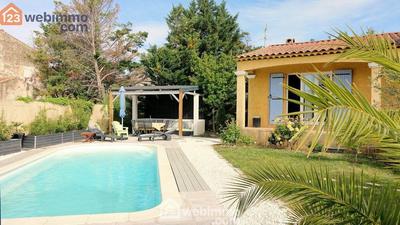 Villa - 90 m² - 4 pièces