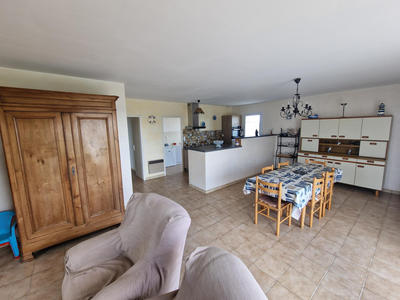 Maison - 94 m² - 4 pièces