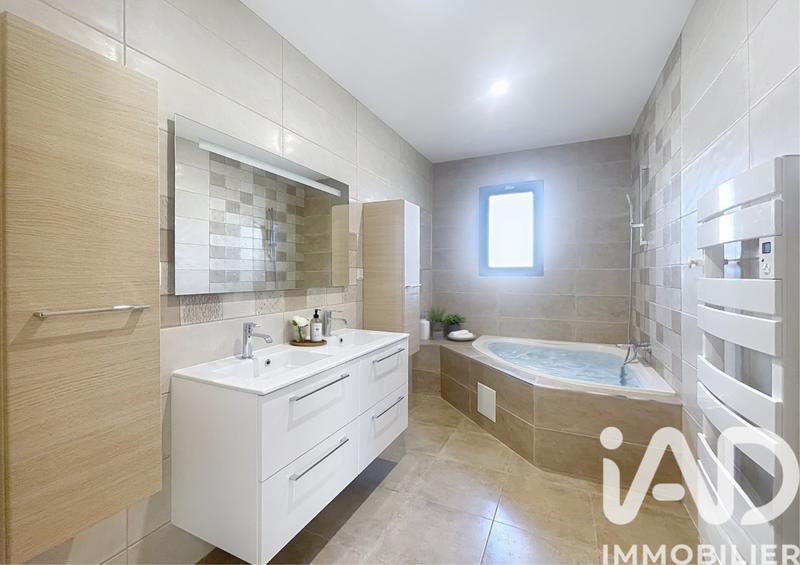 Maison - 140 m² - 4 pièces