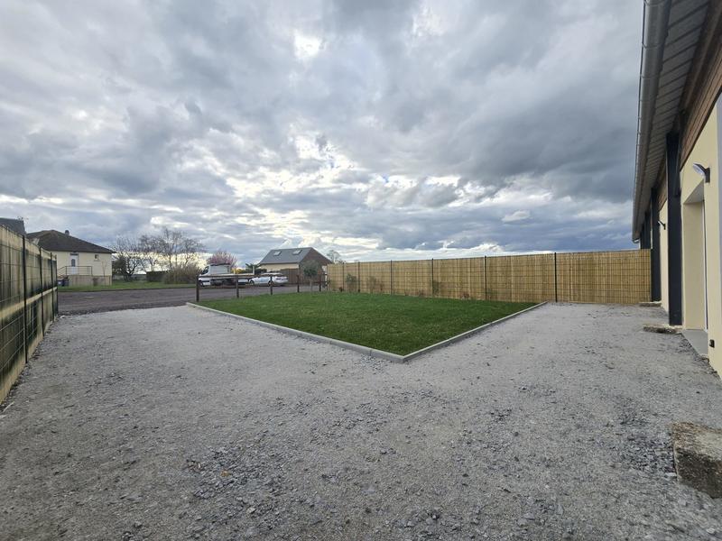 Maison - 95 m² - 5 pièces