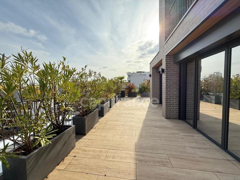 Appartement - 150 m² - 6 pièces