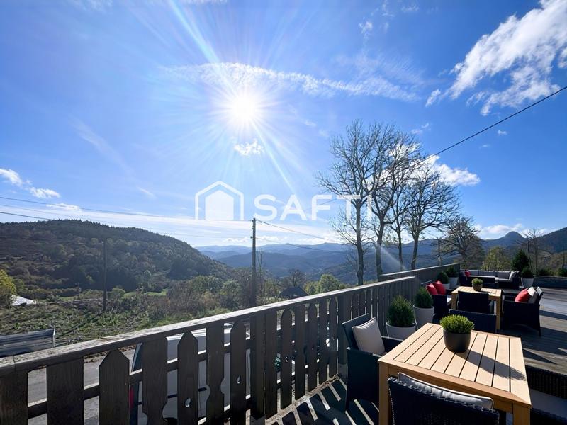 Maison - 230 m² - 14 pièces