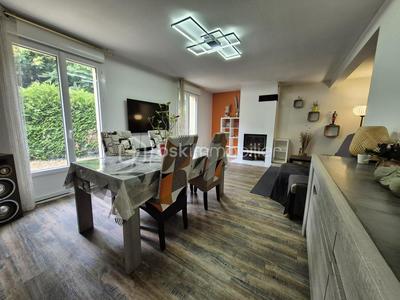 Maison traditionnelle - 140 m² - 6 pièces