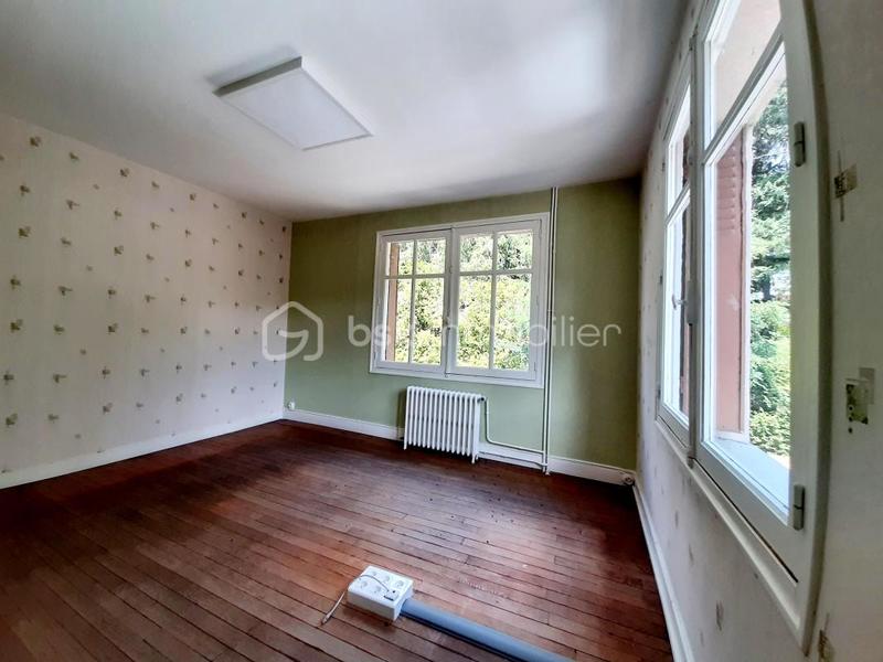 Maison - 230 m² - 11 pièces