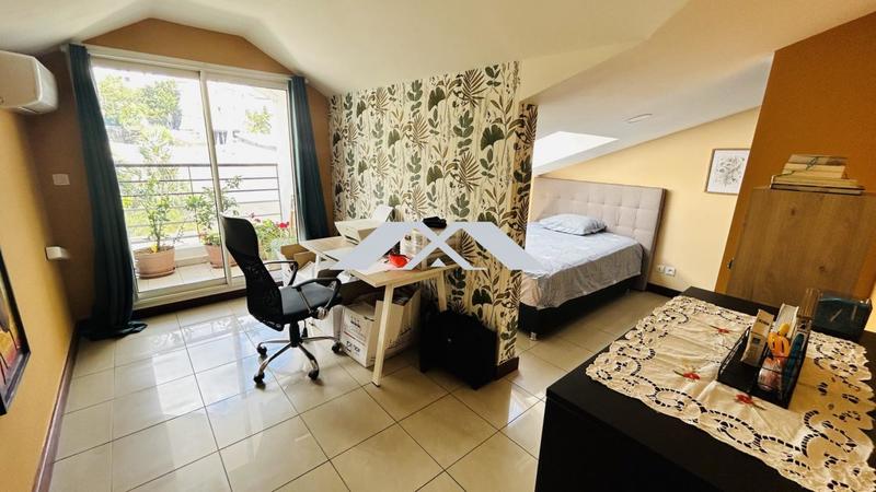 Duplex - 95 m² - 4 pièces