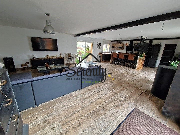 Maison - 200 m² - 6 pièces