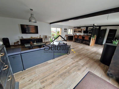 Maison - 200 m² - 6 pièces