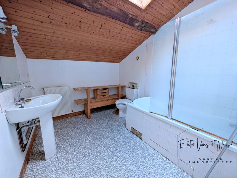 Maison - 292 m² - 9 pièces