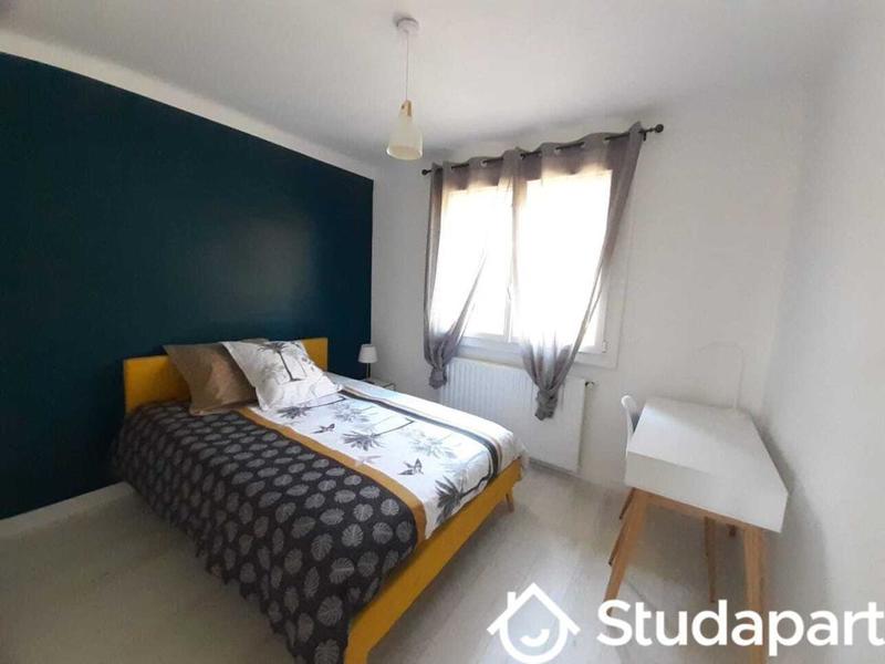 Chambre - 10 m² - 1 pièce