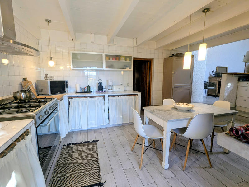 Propriété - 252 m² - 12 pièces