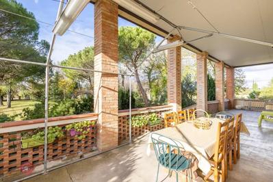 Propriété - 425 m² - 14 pièces