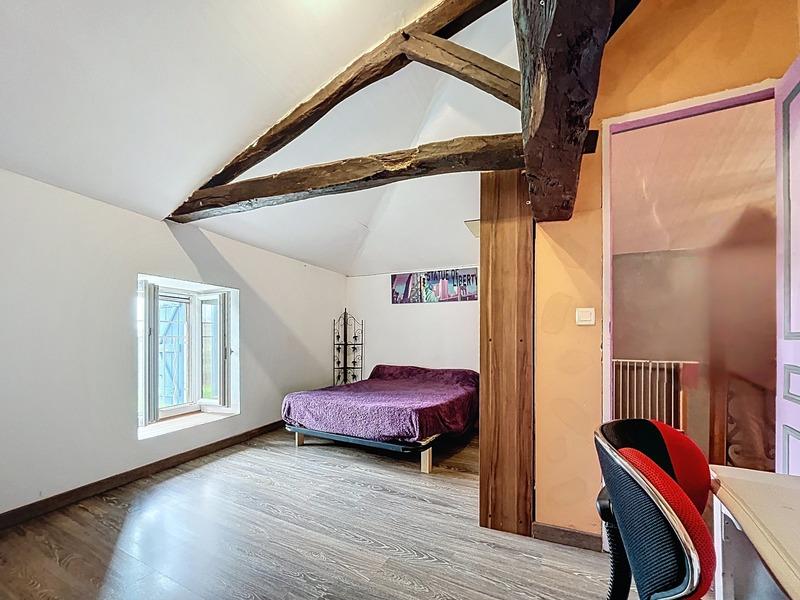 Maison - 270 m² - 12 pièces