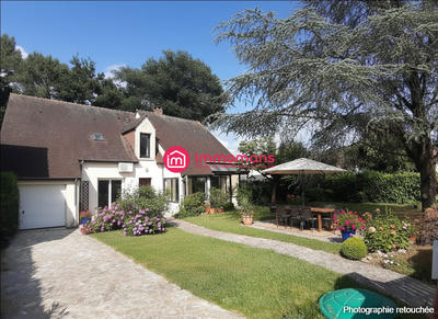 Maison - 180 m² - 8 pièces