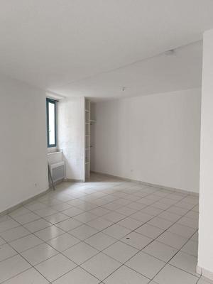 Studio - 25 m² - 1 pièce