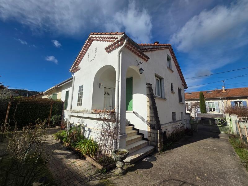 Maison - 93 m² - 5 pièces