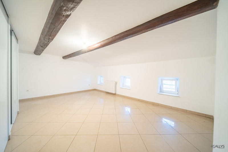 Appartement - 152 m² - 6 pièces