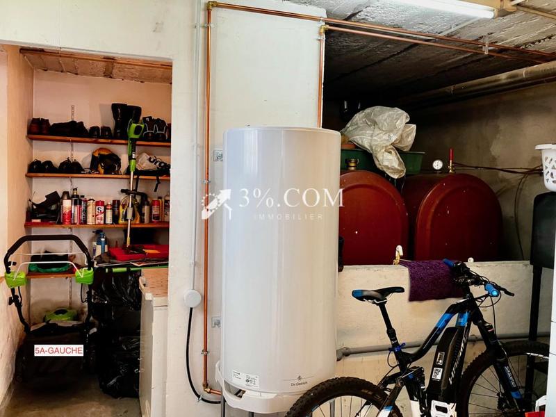 Maison - 230 m² - 9 pièces