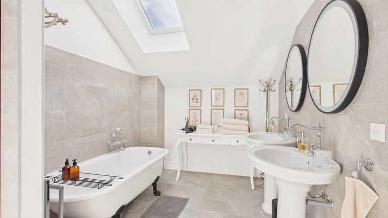 Maison - 410 m² - 11 pièces