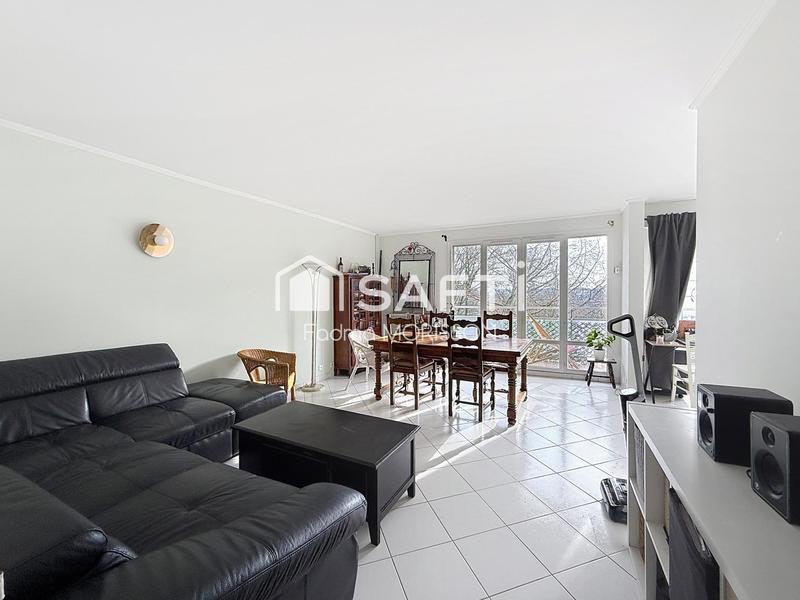 Appartement - 99 m² - 5 pièces