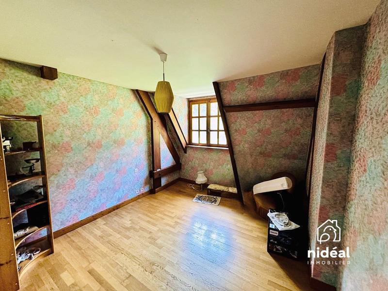 Maison - 373 m² - 16 pièces