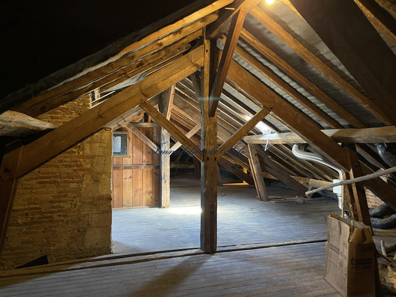 Maison - 280 m² - 11 pièces