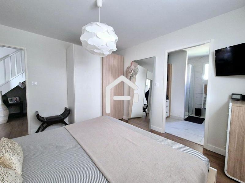 Maison - 170 m² - 6 pièces