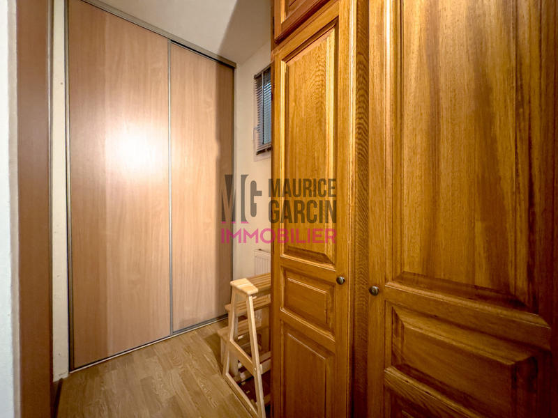 Maison traditionnelle - 180 m² - 8 pièces