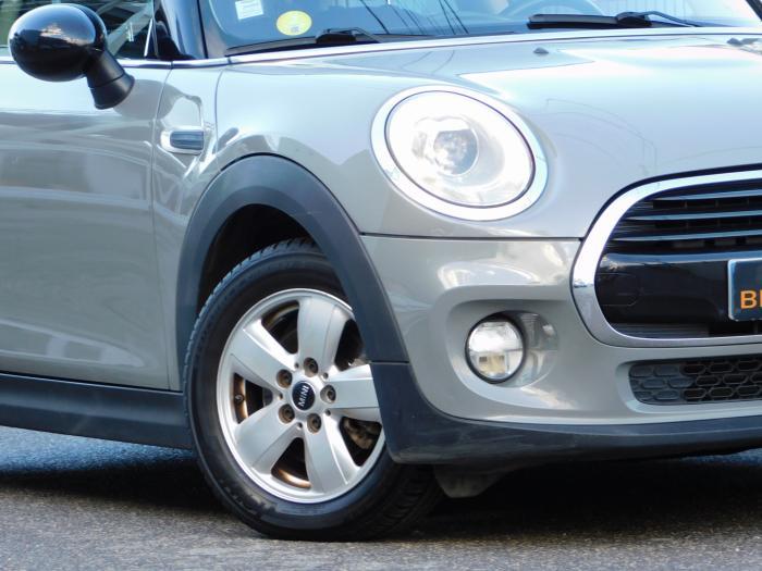 Mini Mini Cooper d 116ch Bva