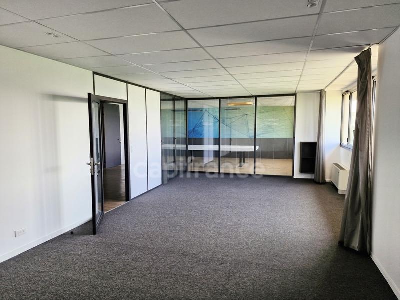 Bureau - 167 m² - 3 pièces