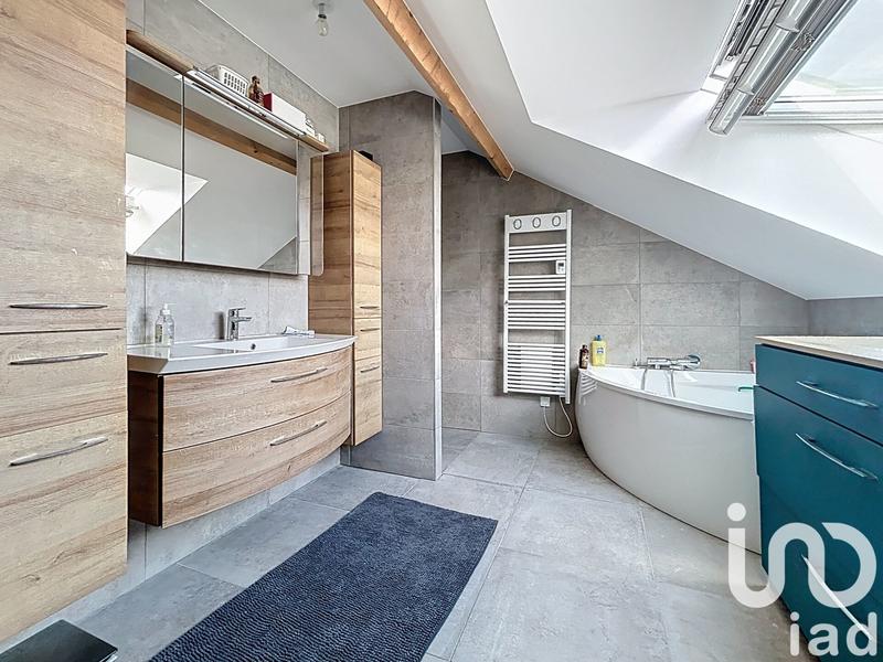 Maison - 171 m² - 8 pièces