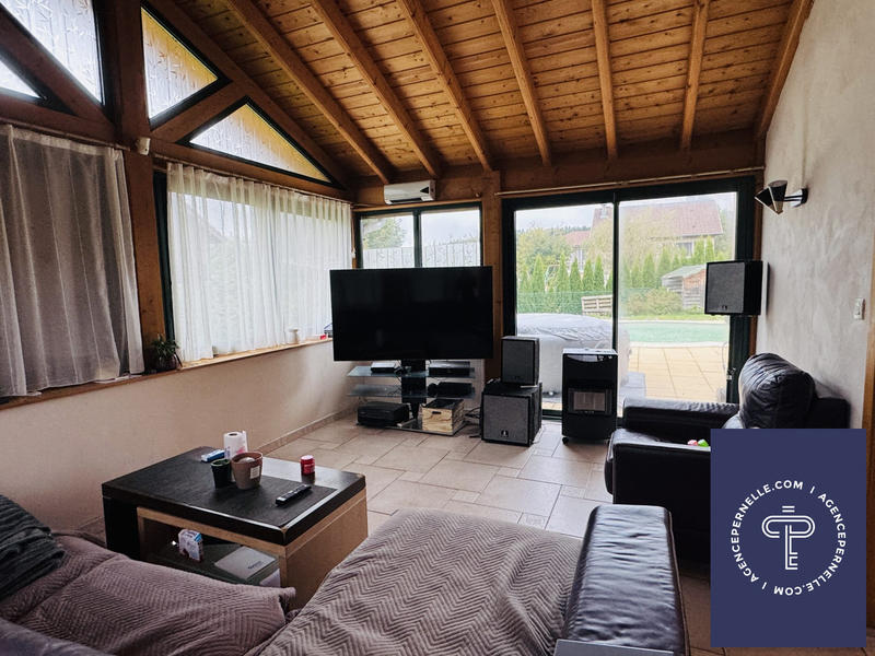 Maison - 110 m² - 6 pièces