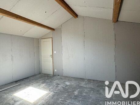 Maison - 277 m² - 6 pièces