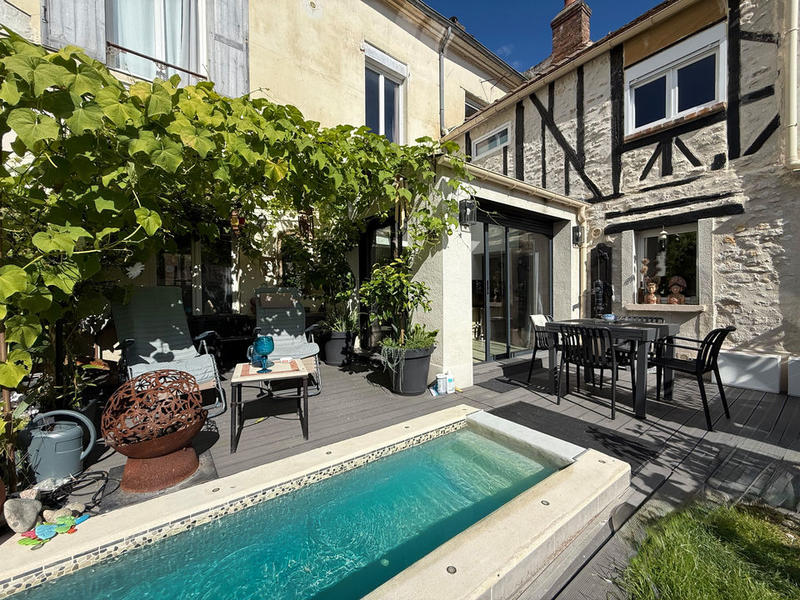 Maison de ville - 237 m² - 8 pièces