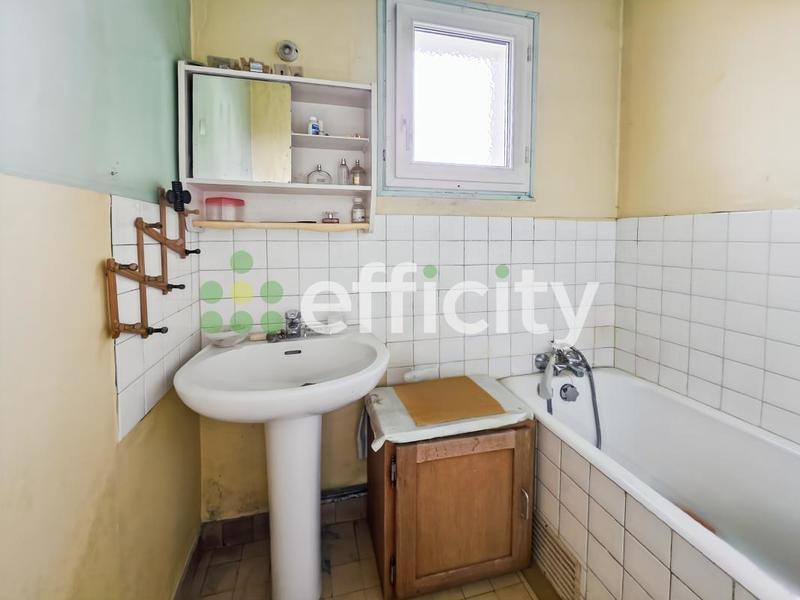 Maison - 64 m² - 4 pièces