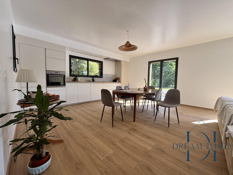 Maison - 183 m² - 5 pièces