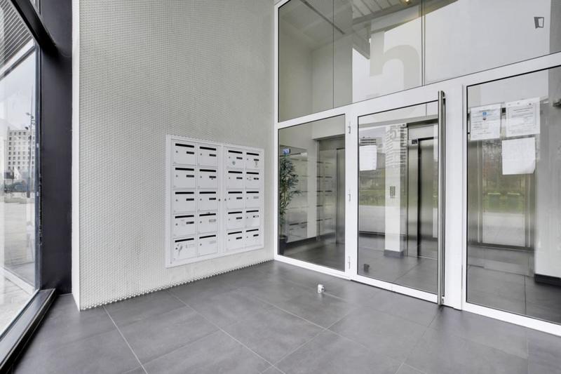 Chambre - 10 m² - 5 pièces