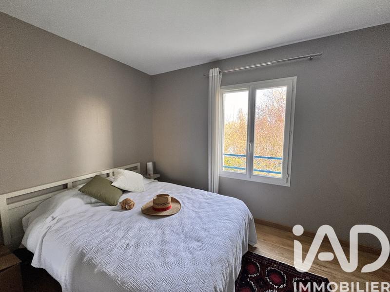 Maison - 214 m² - 8 pièces