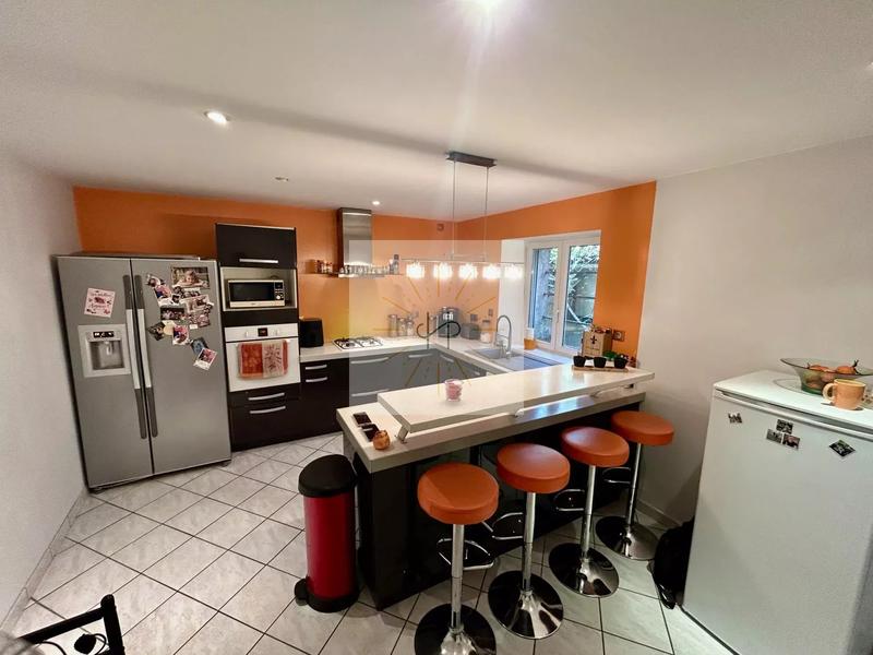 Maison - 88 m² - 3 pièces